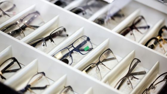 how to find the best eyeglass frames for men