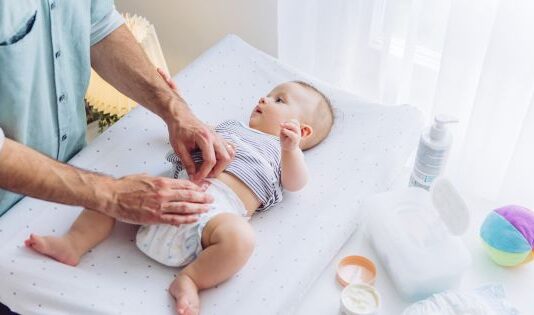 when and how often should you change your babys diaper